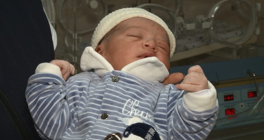 Primeiro bebê do ano nascido em Poços se chama Davi