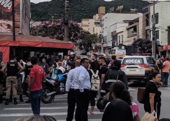 Policial fica ferido após acidente durante perseguição