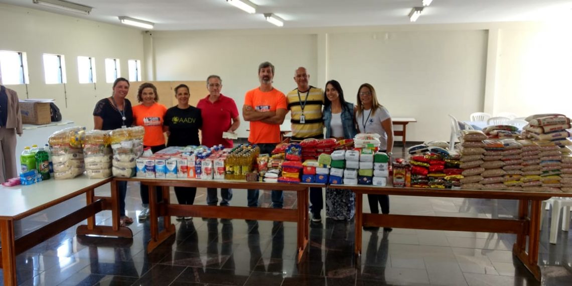 SEM SILVESTRE| Organizadores entregam 600 kg de alimentos e dinheiro à AADV