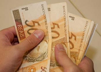 Salário mínimo passa para R$ 1.039