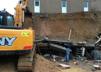 Prédio com risco de desmoronamento é interditado em Poços de Caldas