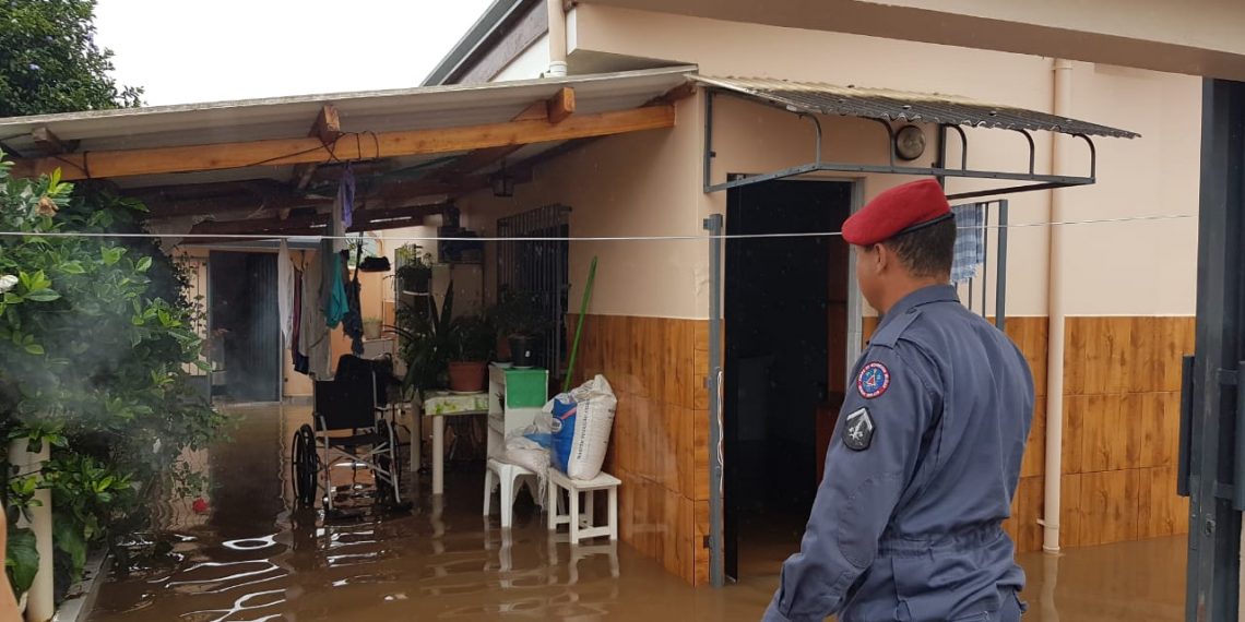 Chuva causa transtornos em Poços de Caldas
