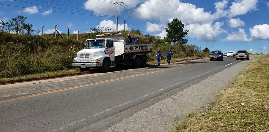 Rodovia do Contorno recebe operação tapa-buracos