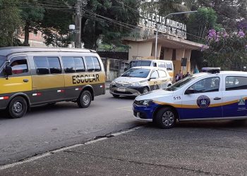 Vans escolares em situação irregular são apreendidas em Poços de Caldas