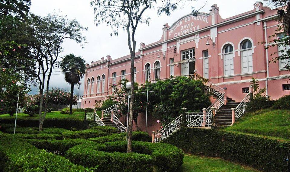 Governo de Minas suspende aulas na rede estadual