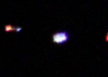 Imagem de luzes desconhecidas no céu de Poços são analisadas por ufólogo