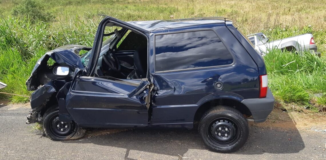 Acidente entre dois veículos faz quatro vítimas na BR-459