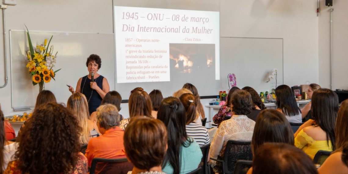Encontro reúne 100 empreendedoras no Shopping Poços de Caldas
