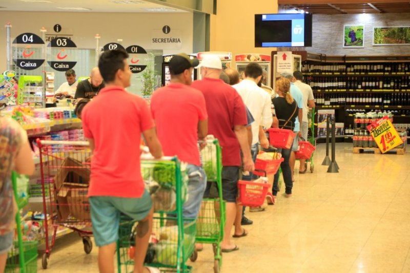 Presidente da Câmara sugere atendimento preferencial imediato em estabelecimentos abertos durante pandemia