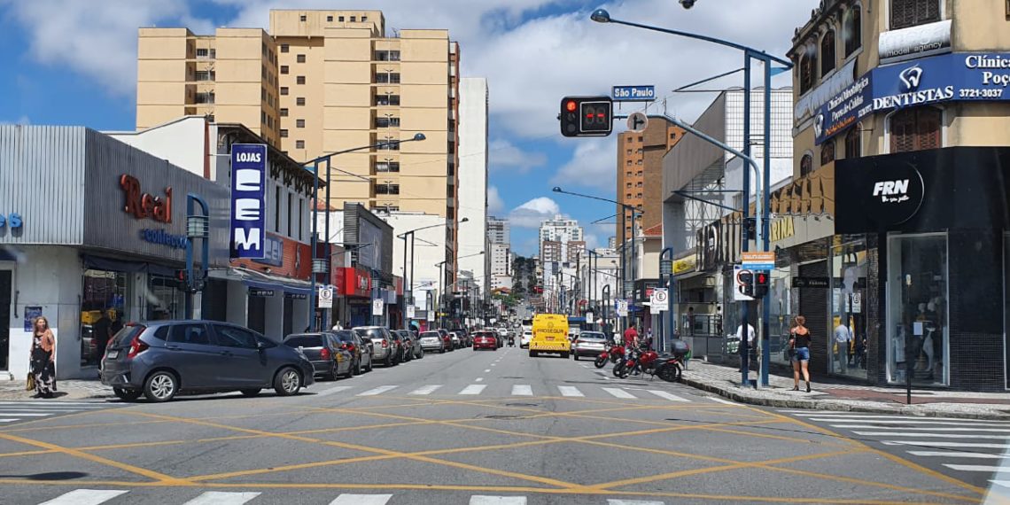 Centro de Poços de Caldas volta a ter movimento