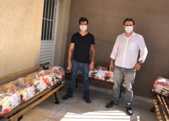 Centro clínico de Poços arrecada alimentos para famílias carentes