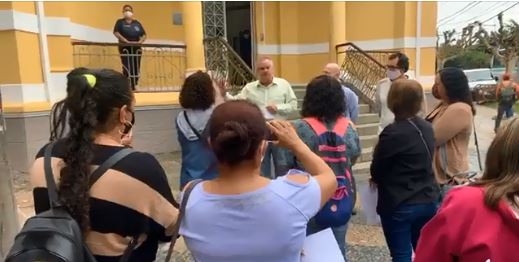 Inscritos no “Programa Minha Casa, Minha vida” realizam ato em frente à prefeitura