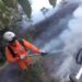 Bombeiros combatem incêndio em vegetação em Laranjeiras de Caldas