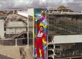 Autódromo de Interlagos completa 80 anos e recebe mural de Ayrton Senna