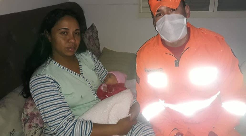 Bombeiros salvam bebê engasgado em Poços de Caldas