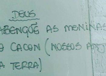 Como forma de agradecimento, paciente deixa recado escrito em setores da Santa Casa de Poços