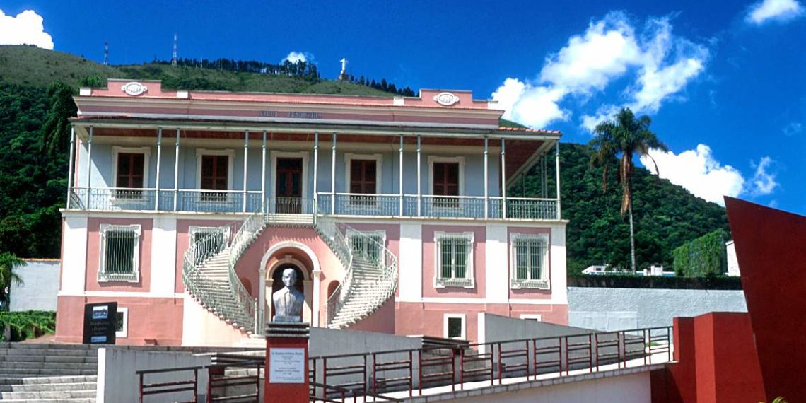 Prefeitura de Poços de Caldas lança projeto Museu em Casa