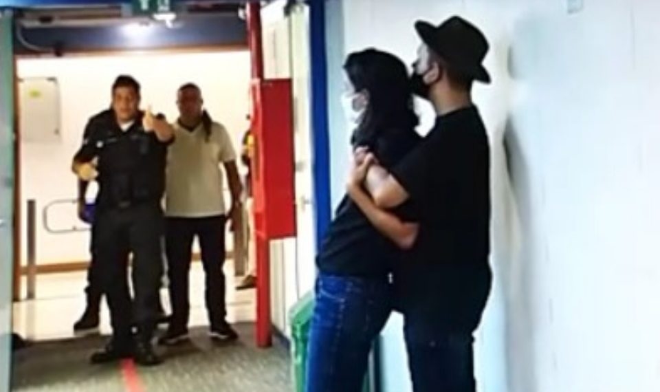 Homem invade prédio do jornalismo da Rede Globo com faca e faz jornalista refém