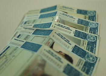 Autoescolas retornam com aulas teóricas e práticas em Poços de Caldas