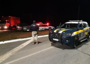 PRF e PM recuperam camionete furtada em Poços de Caldas