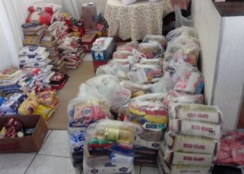 Blitz solidária arrecada cerca de 582 kg de alimentos