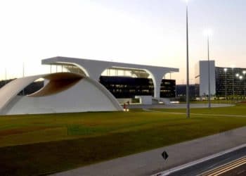 Governo de Minas anuncia antecipação da 2ª parcela do salário dos servidores