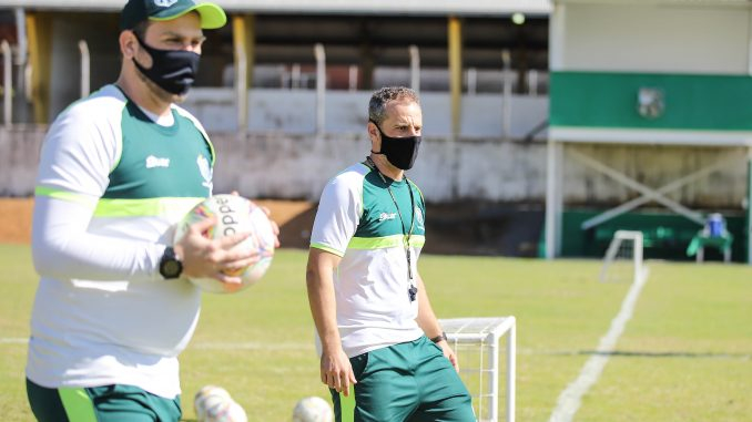 Caldense mantém 16 atletas do elenco e outros chegam via parceria