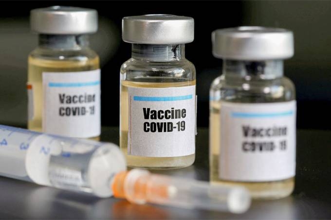 Teste de vacina de covid-19 funciona e Pfizer pode produzir 1 bi de doses