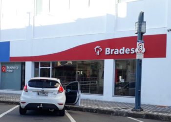 Após funcionários testarem positivo para Covid-19, agência bancária suspende atendimentos