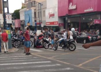 Mulher grávida é atropelada e motorista foge sem prestar socorro