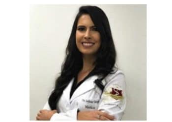 Médica de Andradas é a primeira a tomar vacina chinesa em fase de testes