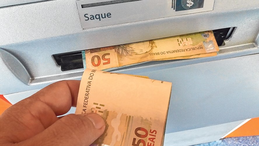 Veja quem pode sacar a terceira parcela do auxílio emergencial neste sábado