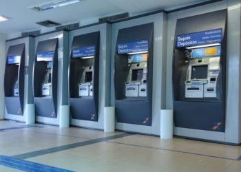 Nascidos em julho recebem abono salarial nesta quinta