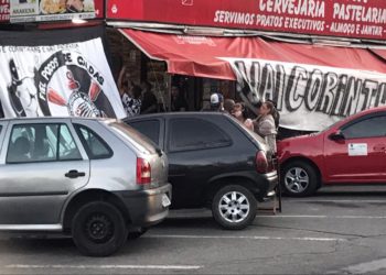 Donos de dois bares são presos em Poços após jogo de Corinthians x Palmeiras