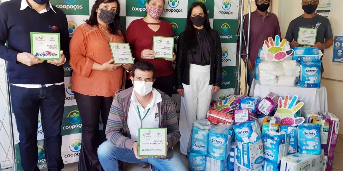 Coopoços arrecada 12 mil fraldas geriátricas