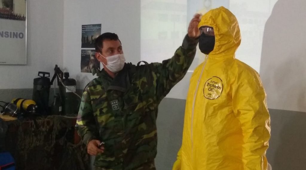 Fiscais das ações de saúde contra a Covid-19 participam de capacitação do Exército