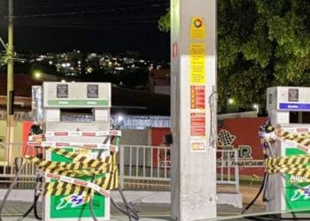 Bombas de posto de combustíveis de Poços são lacradas pelo Procon-MG