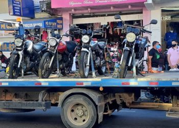 Operação da Polícia Militar apreende 17 veículos em Poços de Caldas