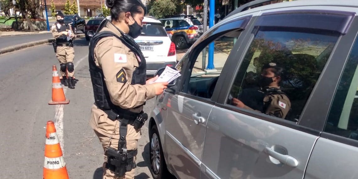 PM realiza blitz educativa sobre prevenção a violência doméstica