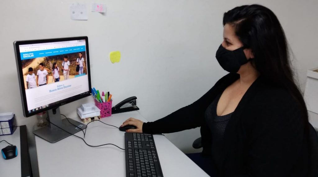 Para identificar estudantes fora das escolas ou em risco de evasão, Busca Ativa Escolar é implantada em Poços