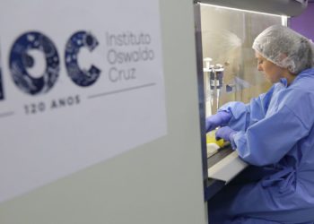 R$ 100 milhões são doados à Fiocruz para produzir vacina contra covid-19