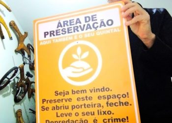 Associação dos Ciclistas cria plaquinha de conscientização em Poços de Caldas