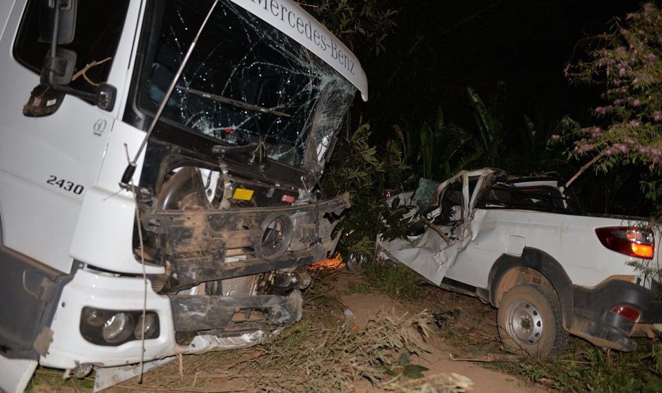 Acidente registrado na MG-455 deixa dois mortos