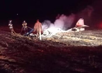 Avião cai e piloto morre carbonizado