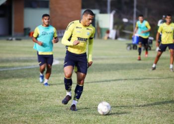 De olho na Série D, caldense segue rotina de treinos no Ninho dos Periquitos