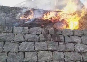 Bombeiros combatem incêndio próximo ao Complexo Santa Cruz