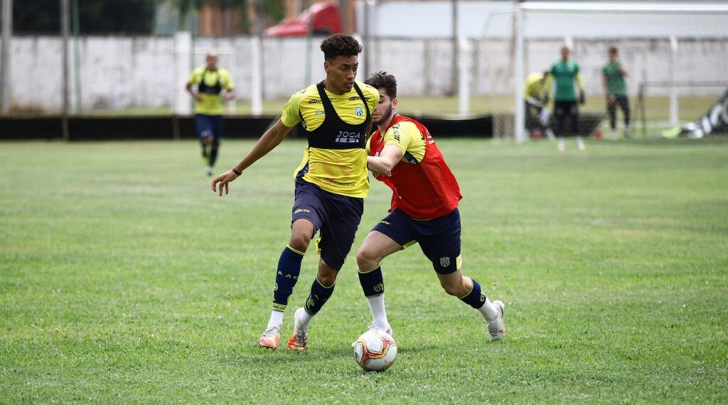 Caldense treina no Ronaldão de olho em reabilitação contra o Villa Nova