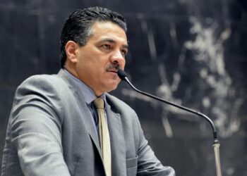 Cirurgias Eletivas: Santa Casa de Poços recebe visita do deputado federal Emidinho Madeira