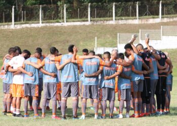 Poços de Caldas FC apresenta elenco para a 2ª Divisão do Mineiro