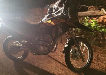 Seis pessoas são presas após roubo de motocicleta em Bandeira